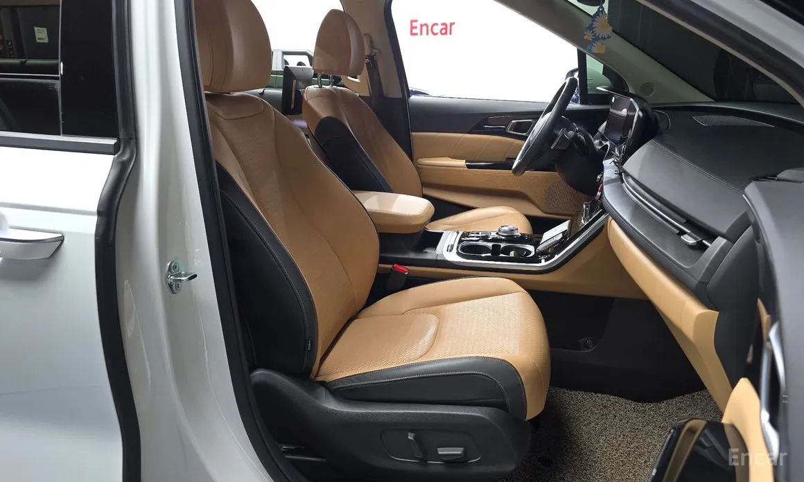 Фото 26 - Kia Carnival
