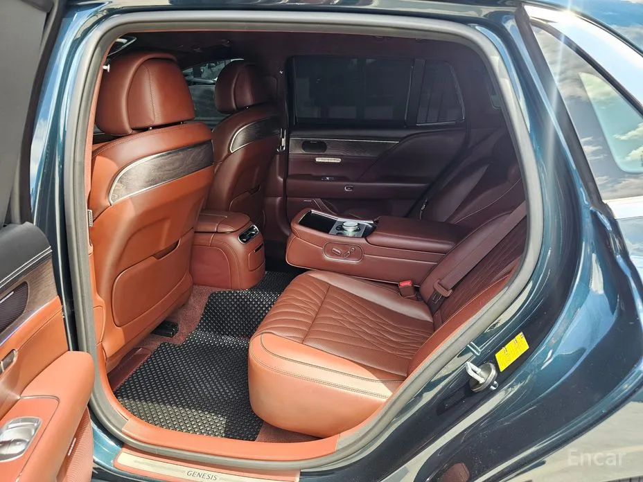 Фото 8 - Genesis G90