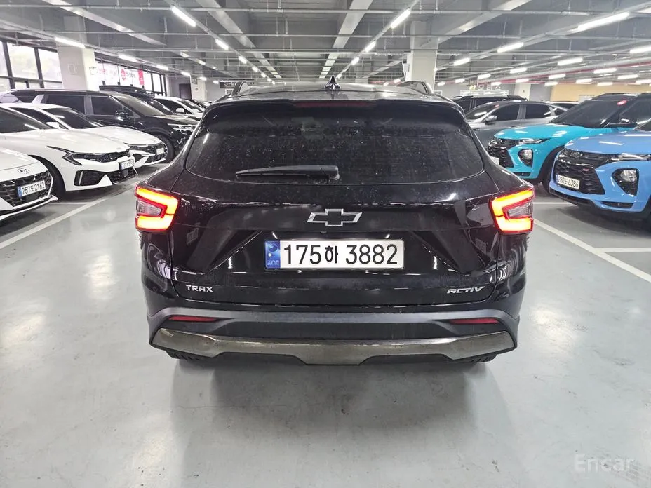 Фото 4 - Chevrolet Trax