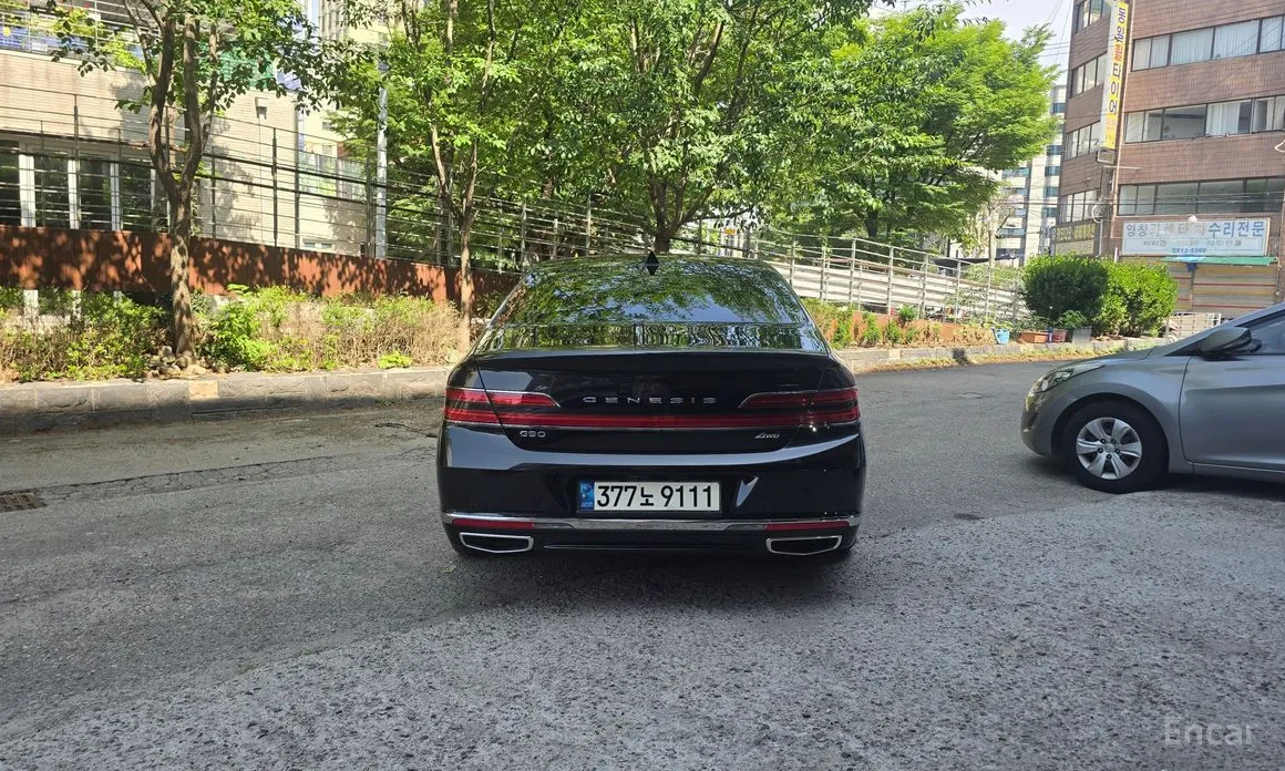 Фото 4 - Genesis G90