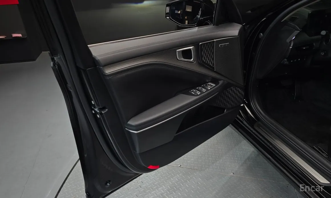 Фото 24 - Kia K8