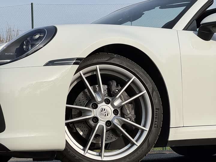 Фото 8 - Porsche 911