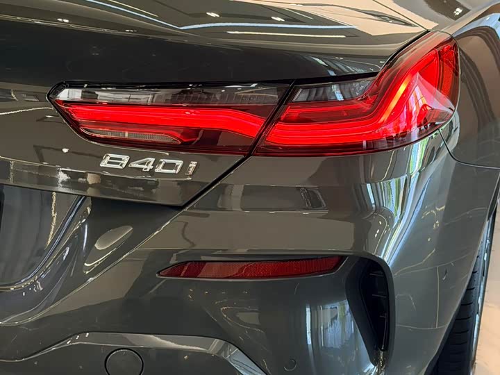 BMW 8 Series 2022 2022款 840i 双门轿跑车 M运动套装