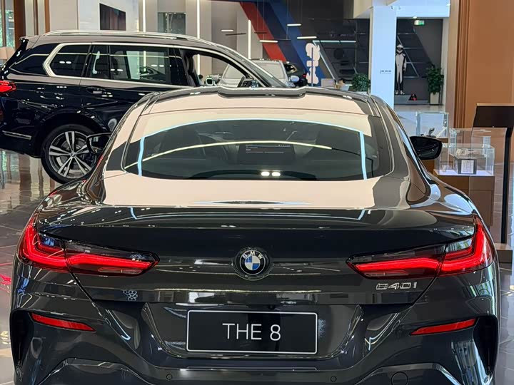 BMW 8 Series 2022 2022款 840i 双门轿跑车 M运动套装