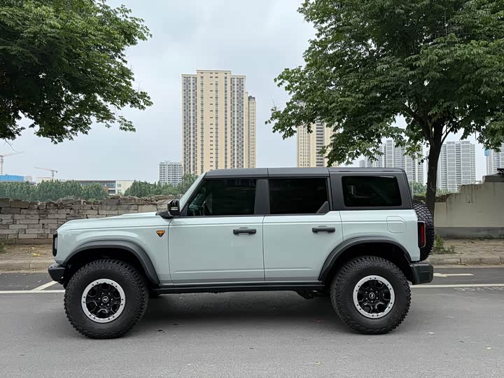 Фото 7 - Ford Bronco