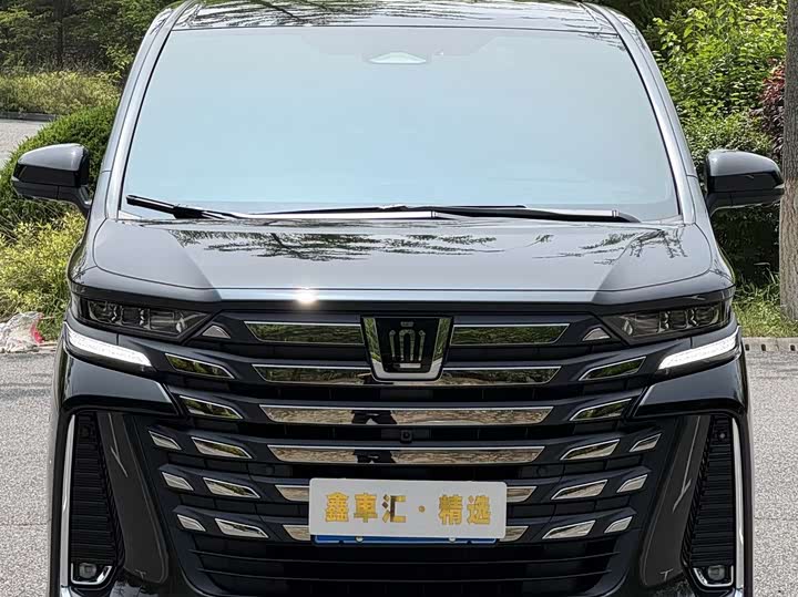 2025 Toyota Vellfire