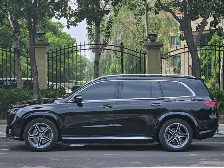 Photo 2 - Mercedes-Benz GLS-Class