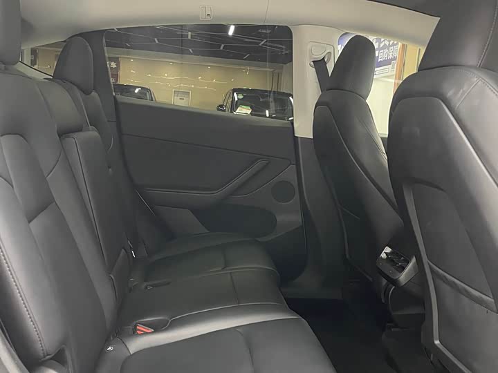 Фото 9 - Tesla Model Y