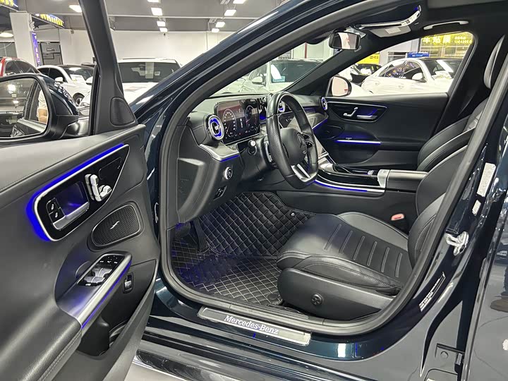 Фото 8 - Mercedes-Benz C-Class