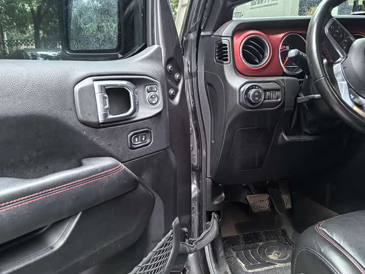 Jeep Wrangler 2021 2021款 2.0T 罗宾汉四门版