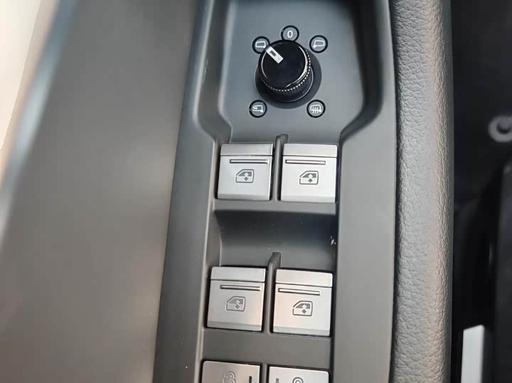 Zdjęcie 9 - Audi A6L