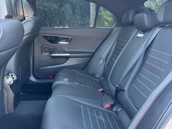 Фото 4 - Mercedes-Benz C-Class
