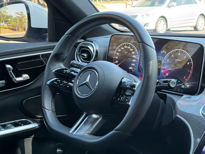 Фото 7 - Mercedes-Benz C-Class