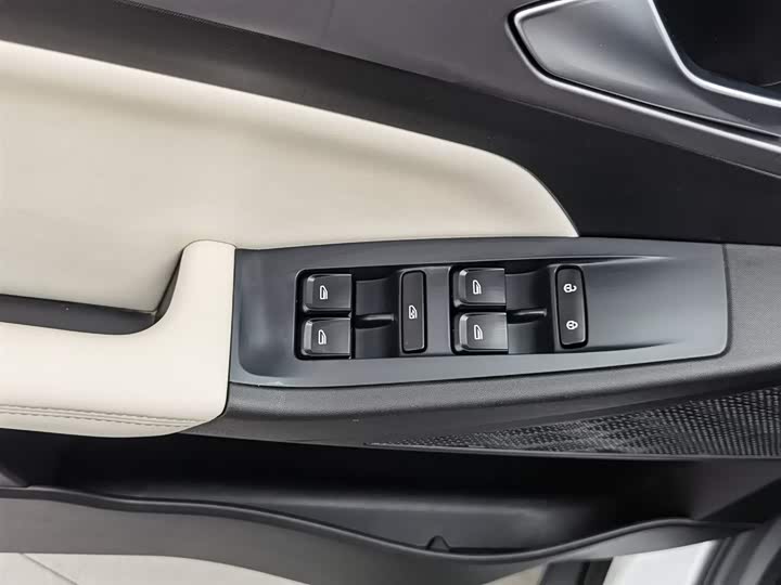 Geely Geometry E Firefly 2024 2024款 301km 流光