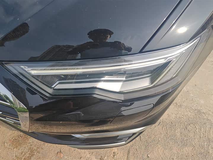 Photo 5 - Audi A6L