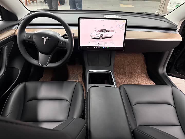 صورة 7 - Tesla Model 3