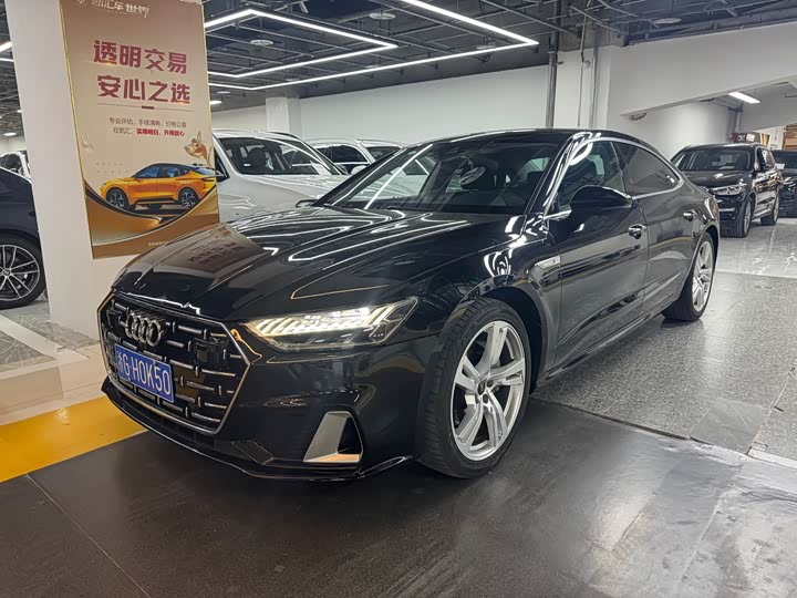 Фото 1 - Audi A7L