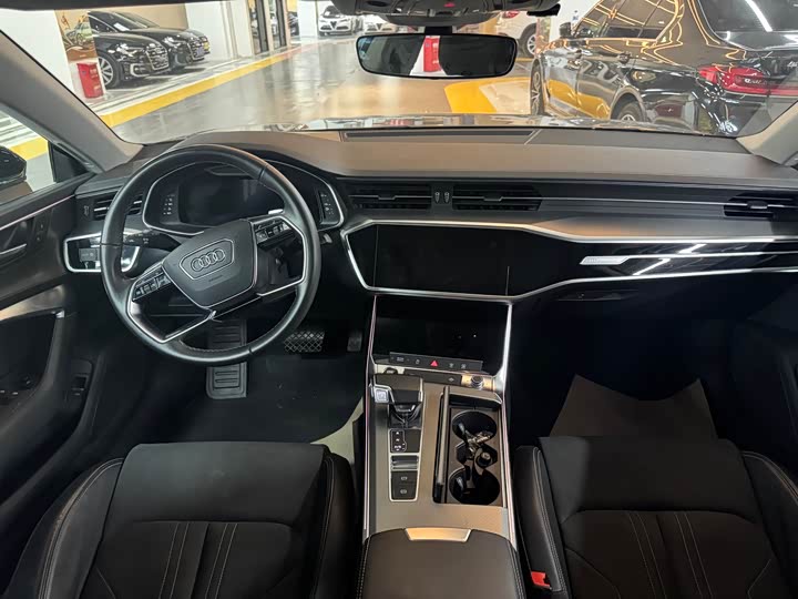 Фото 5 - Audi A7L