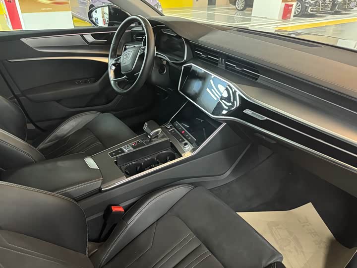 Фото 6 - Audi A7L