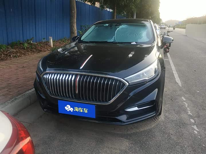Фото 2 - Hongqi H5