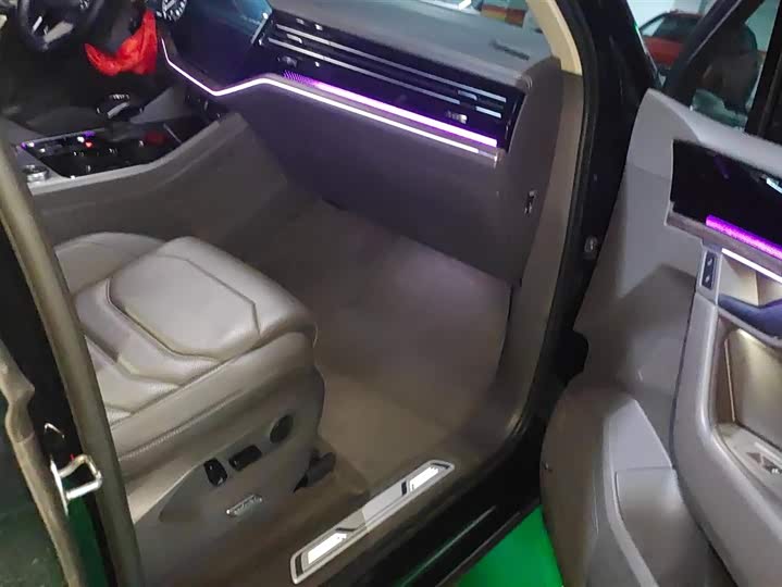 Volkswagen Touareg 2022 2022款 3.0TSI 锐享版 曜黑运动套装