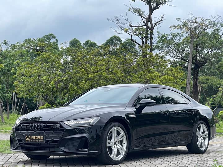 Фото 1 - Audi A7L
