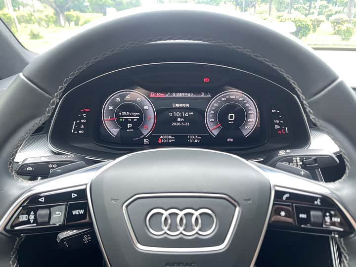 Фото 9 - Audi A7L