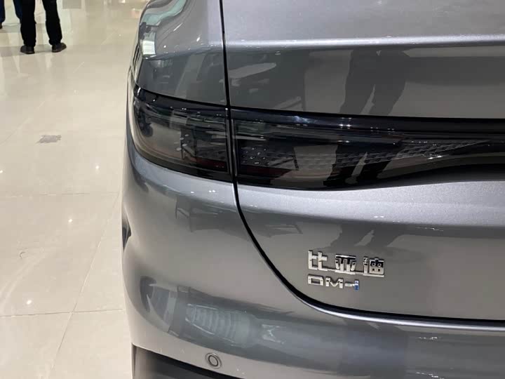 BYD Seal 05 DM-i Hybrid 2025 2025款 DM-i 智驾版 120KM旗舰型