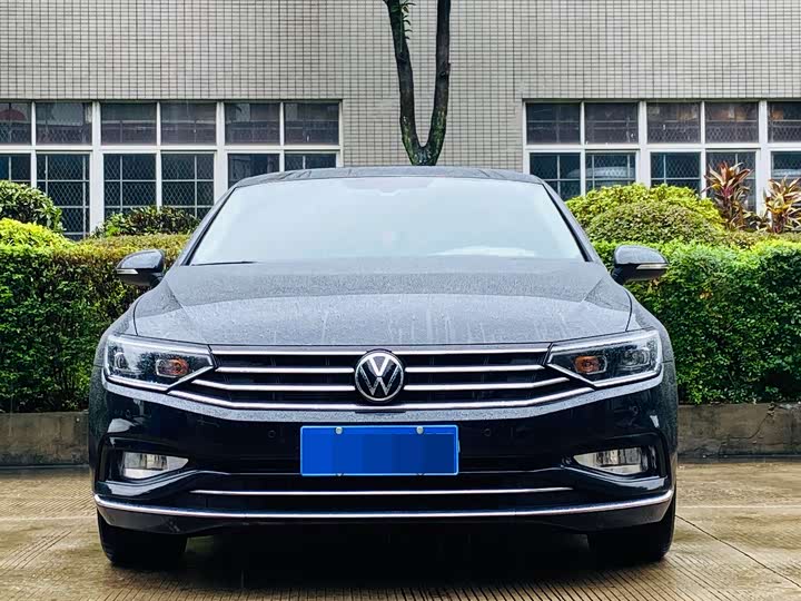 Фото 2 - Volkswagen Magotan