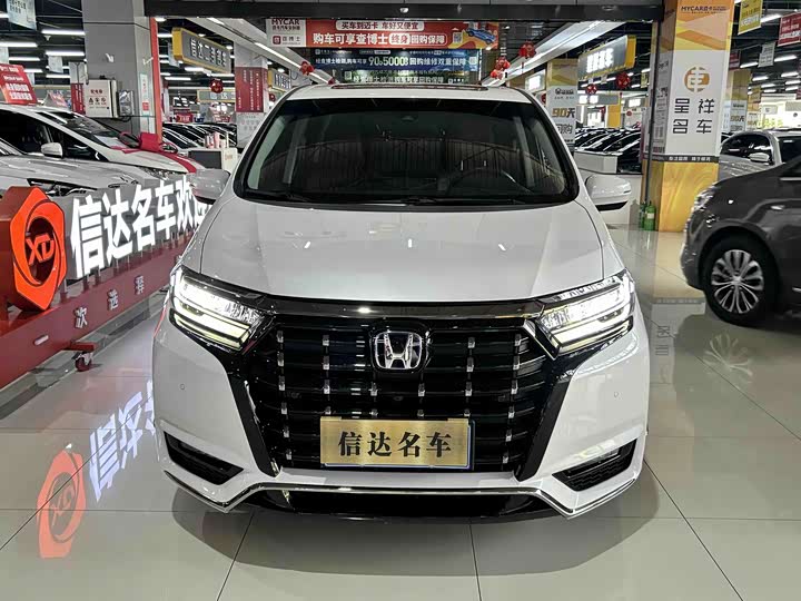 Фото 2 - Honda Elysion