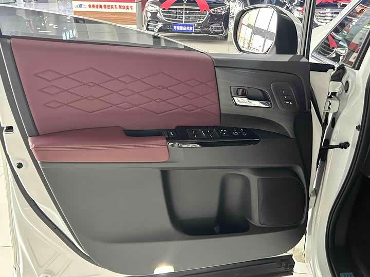 Фото 7 - Honda Elysion