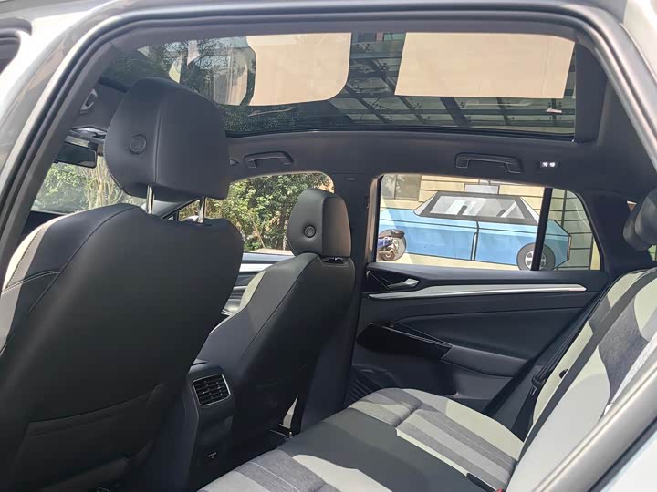 Фото 9 - Volkswagen ID.4 Crozz