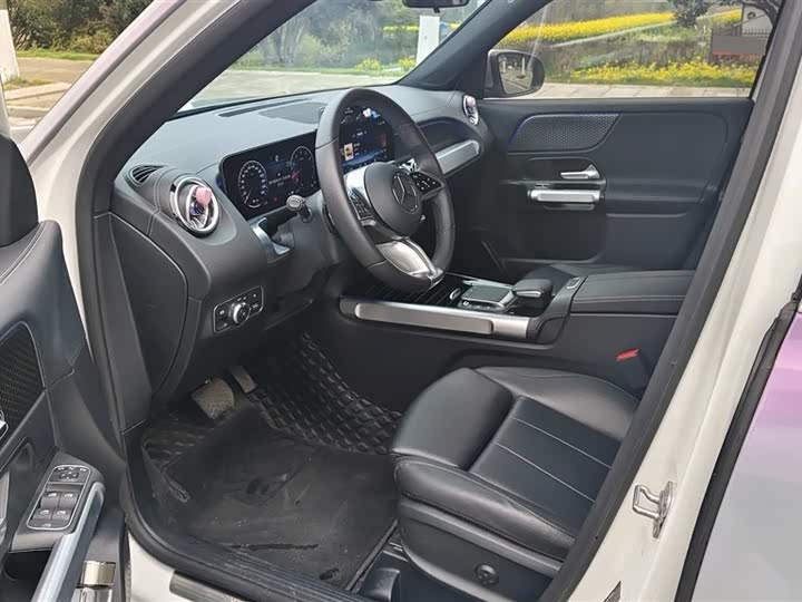 Фото 6 - Mercedes-Benz GLB-Class