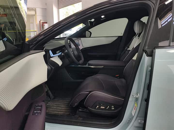 Mazda EZ-60 2025 2025款 增程200 Max