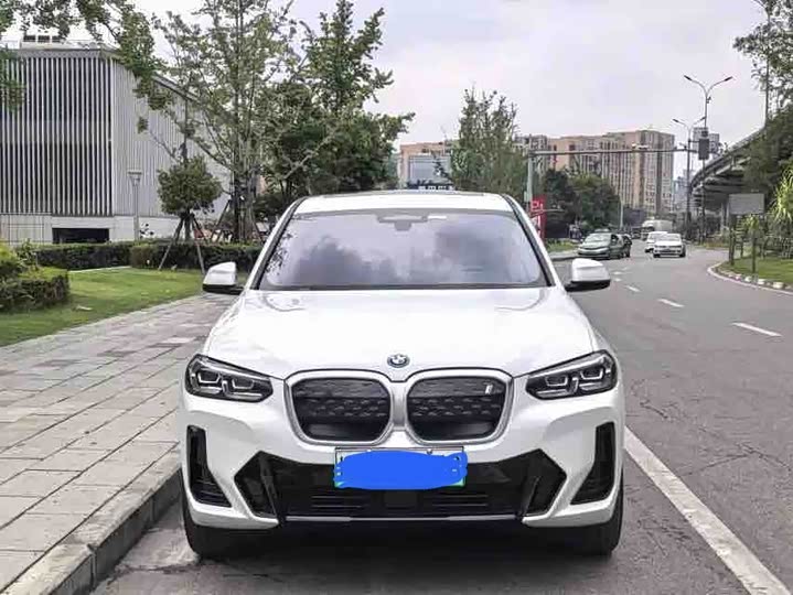 Фото 2 - BMW iX3
