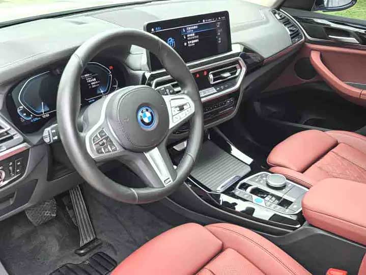 Фото 7 - BMW iX3