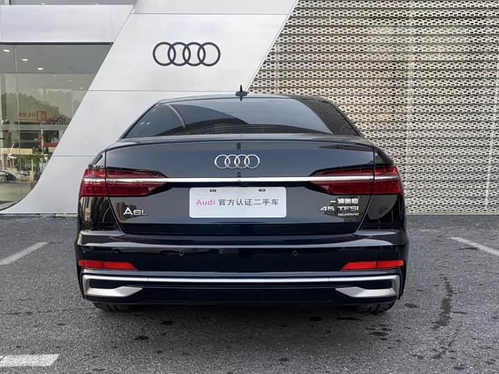 Фото 5 - Audi A6L