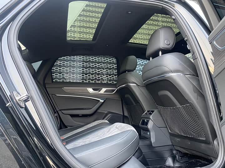 Фото 9 - Audi A6L