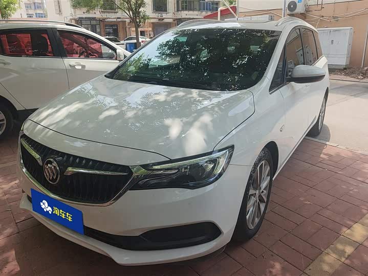Photo 1 - Buick GL6