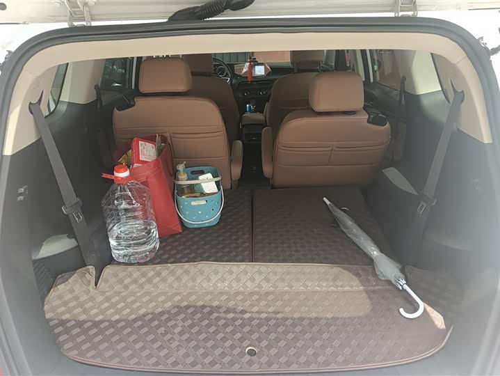 Photo 4 - Buick GL6