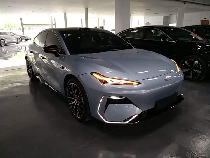 Geely Galaxy E8 2025 2025款 620km 四驱星舰激光雷达智驾版