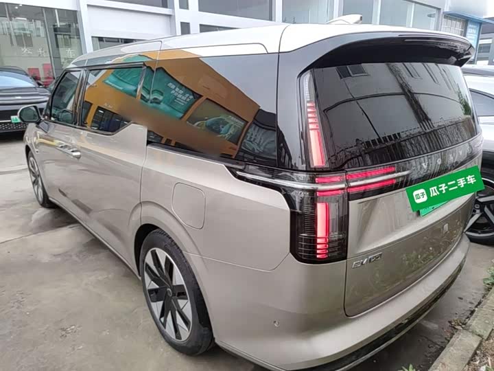 Volvo EM90 2025 2025款 Ultra 六座