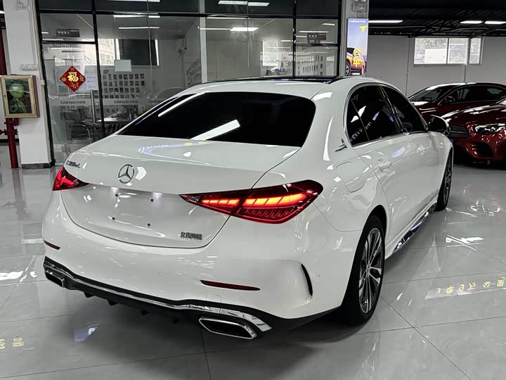 صورة 4 - Mercedes-Benz C-Class Hybrid