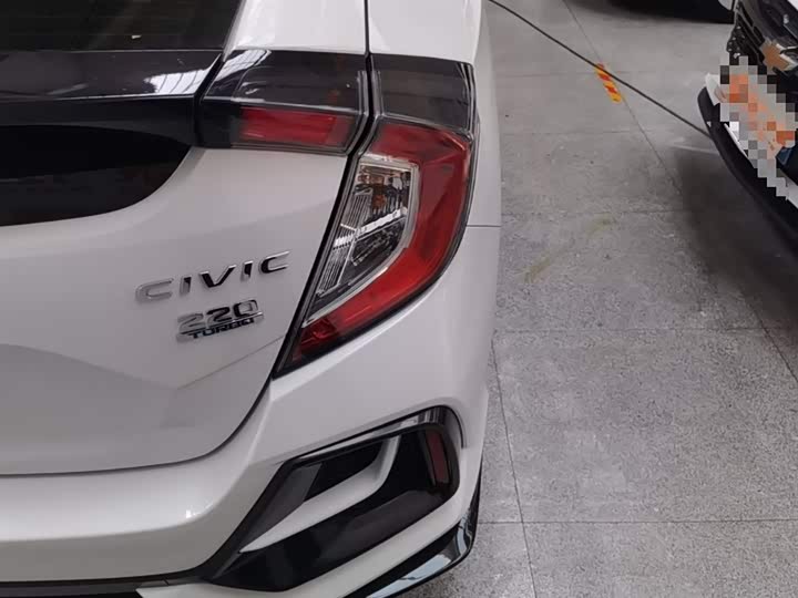 Фото 8 - Honda Civic