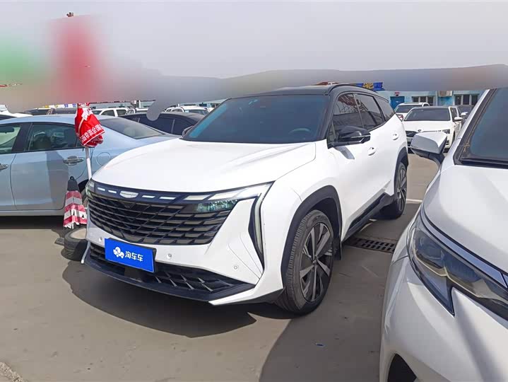 Фото 1 - Geely Atlas L