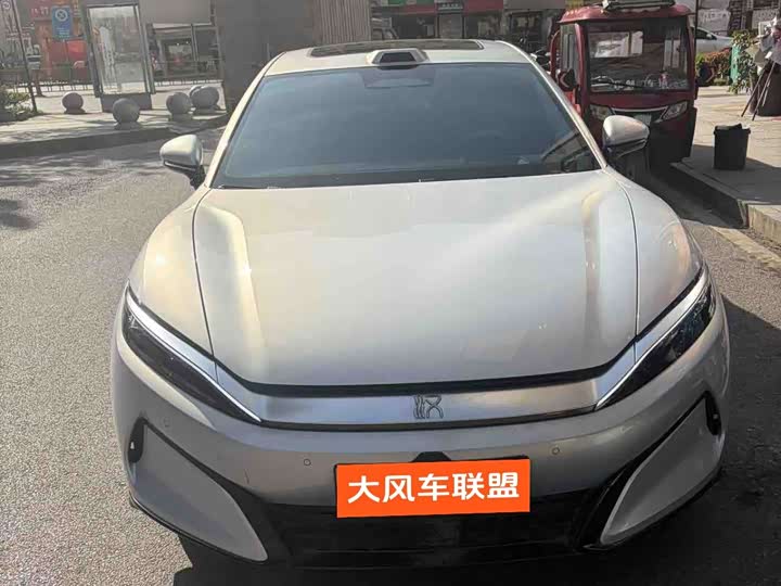 Фото 1 - BYD Han L