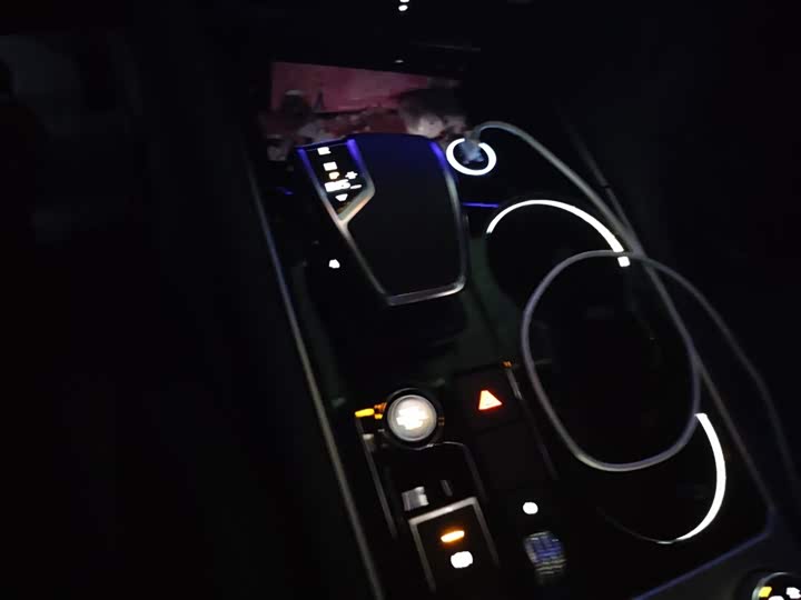 Фото 7 - Volkswagen Touareg