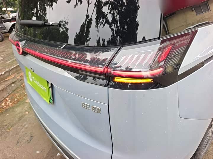 Zdjęcie 8 - GAC Trumpchi E8