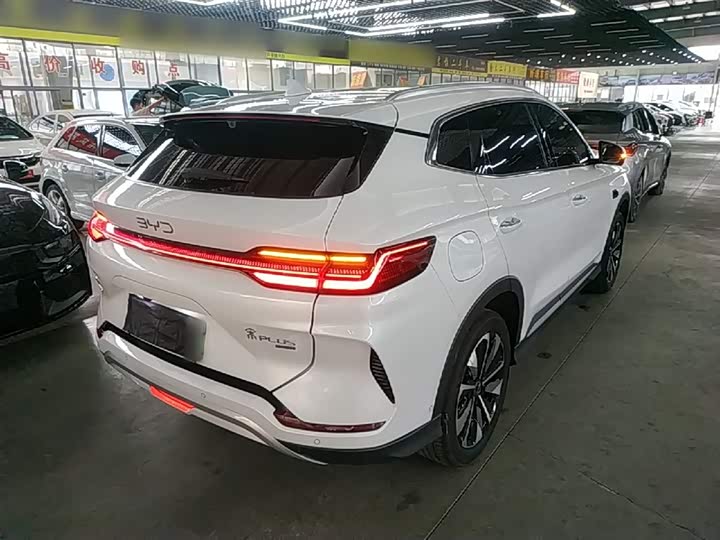 Zdjęcie 7 - BYD Song Plus Hybrid/EV