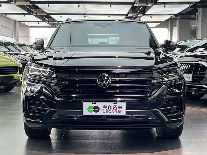 Фото 2 - Volkswagen Touareg